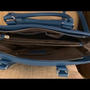 Damsel in Defense Carry Purse